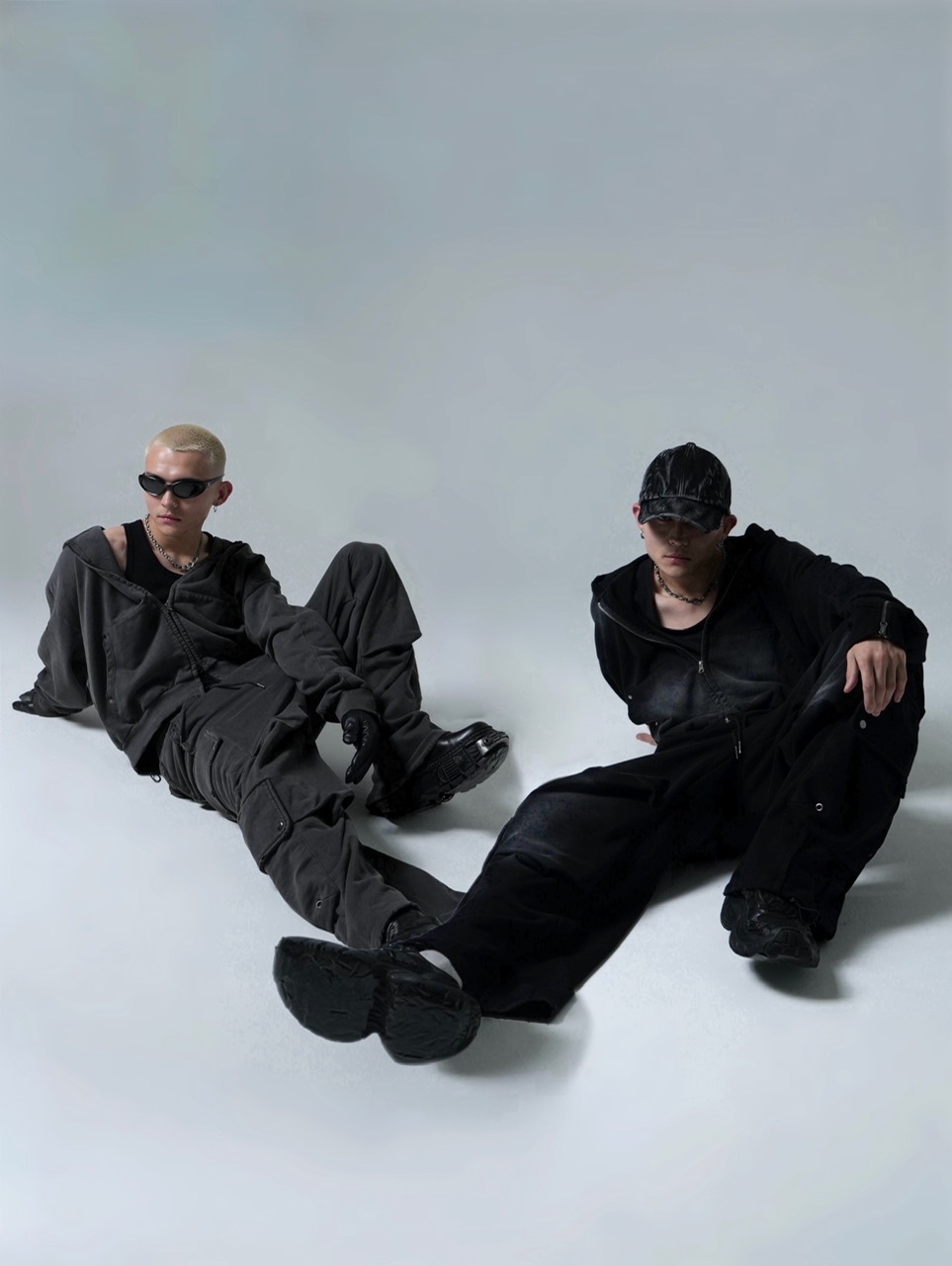 【CHIKASHITSU PLUS HIGH】4 pocket dirty wash sweat cargo pants (wash black)