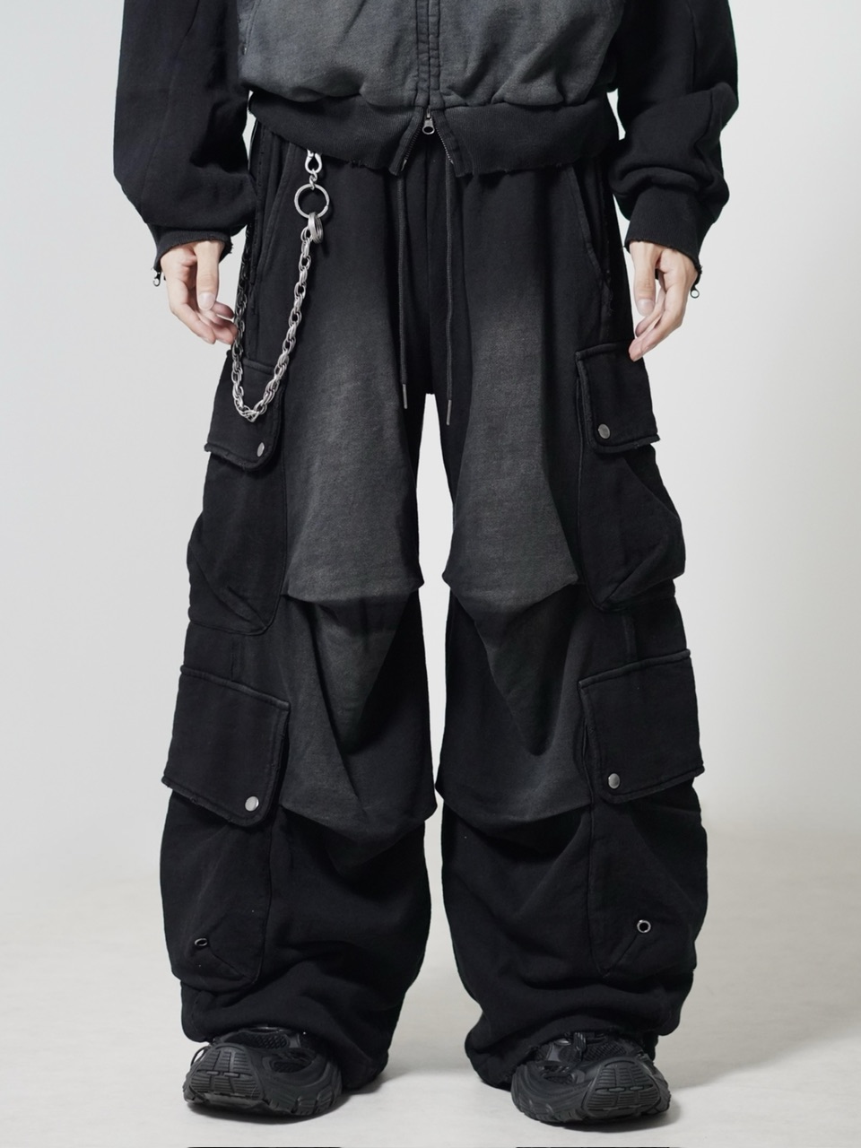 【CHIKASHITSU PLUS HIGH】4 pocket dirty wash sweat cargo pants (wash black)