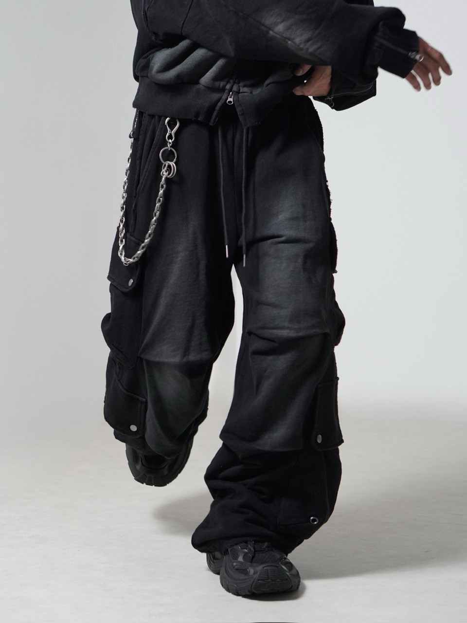 【CHIKASHITSU PLUS HIGH】4 pocket dirty wash sweat cargo pants (wash black)