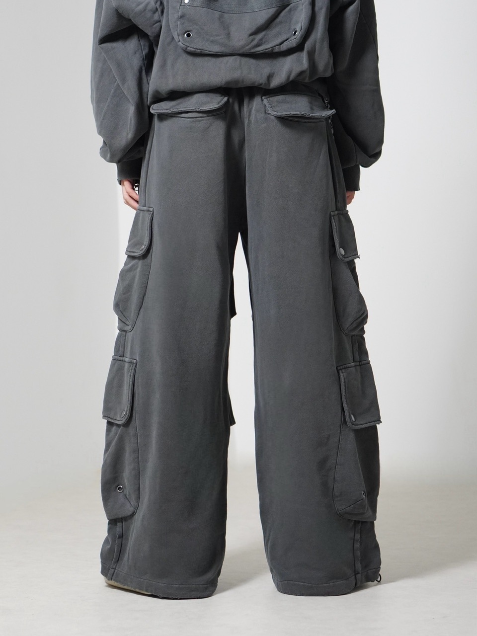 【CHIKASHITSU PLUS HIGH】4 pocket dirty wash sweat cargo pants (charcoal)