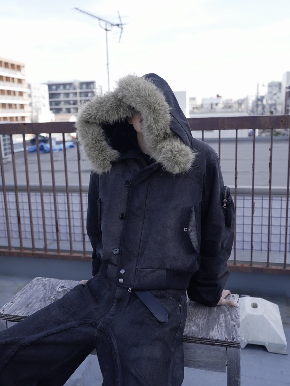 CHIKASHITSU PLUS HIGH】N-2B cropped hood blouson (denim) | OUR