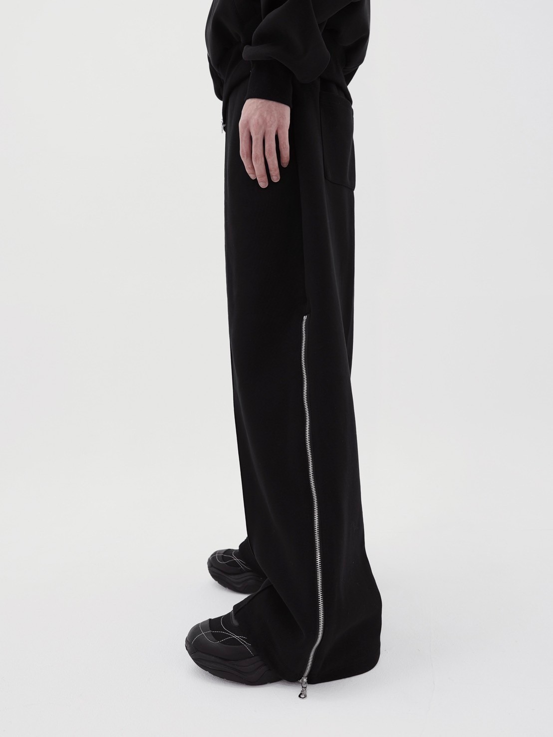 CS】Bonding flare zip wide pants (black) | OUR BRAND,Chikashitsu +