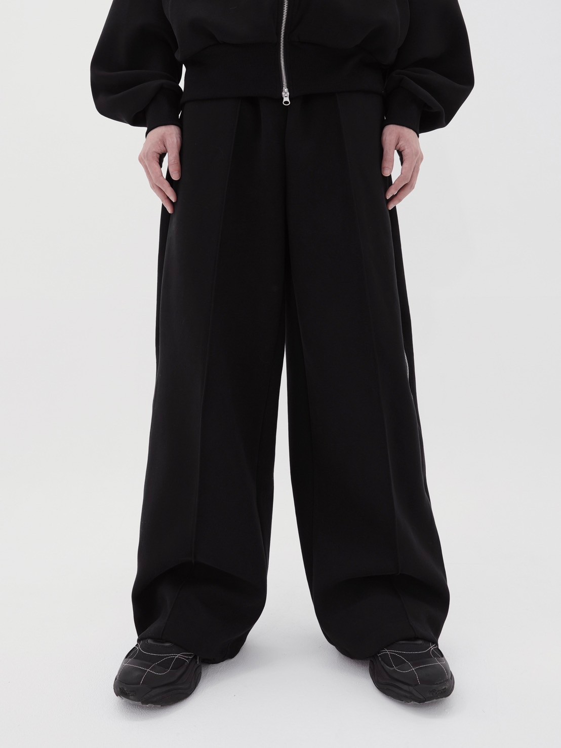 【Chikashitsu + ORIGINAL】Bonding flare zip wide pants (black)