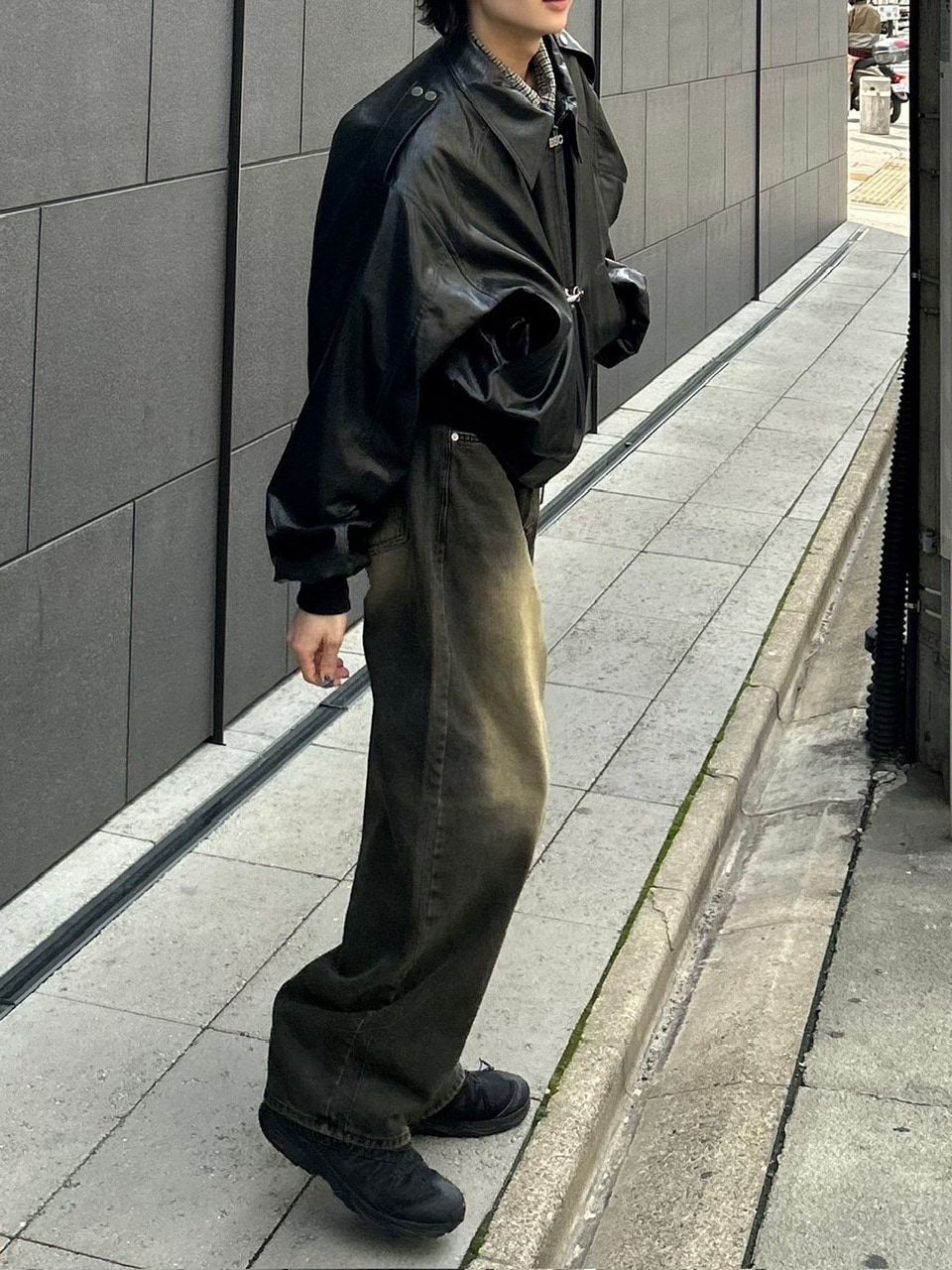 Chikashitsu +】vintage wash semi wide denim pants 2