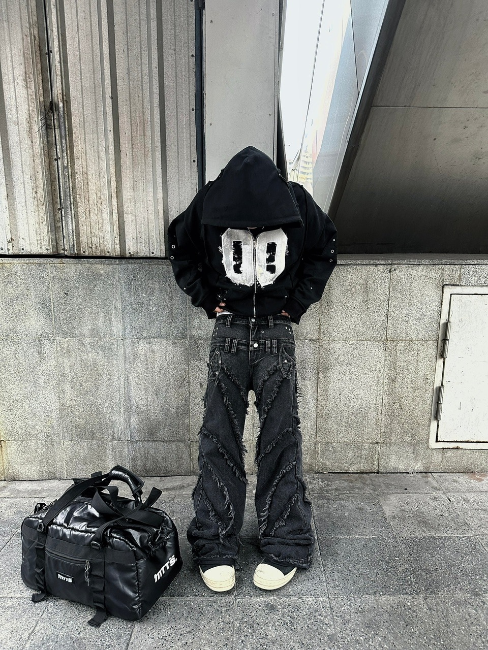 COZY WORLDWIDE フーディ パーカー ZIP 00 KNIGHT CLUB /関送込 COZY WORLDWIDE フーディ パーカー ZIP 00 KNIGHT CLUB /関送込