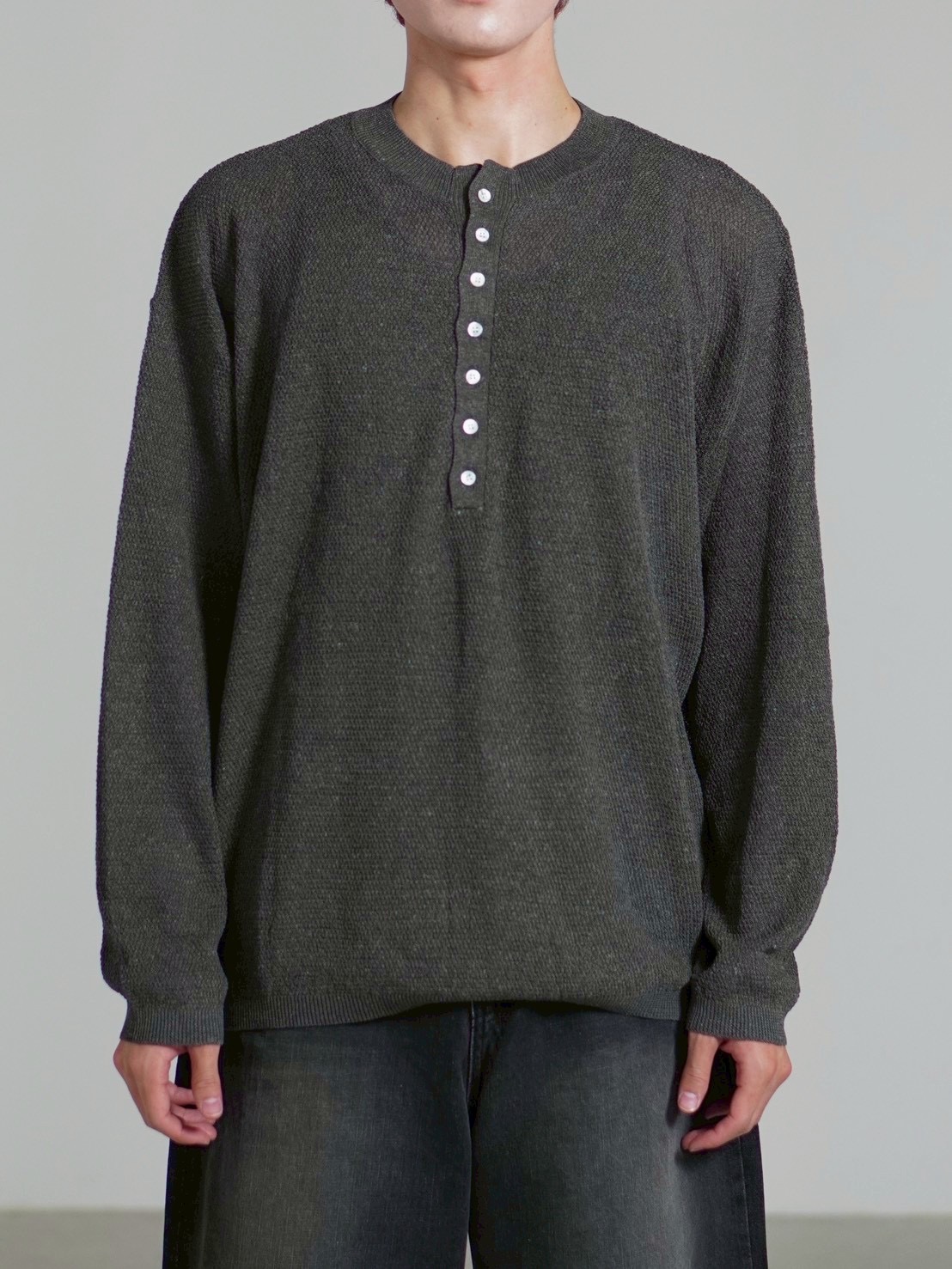 【Chikashitsu +】light touch henry neck knit / 【チカシツプラス】ライトタッチへンリーネックニット (3color)