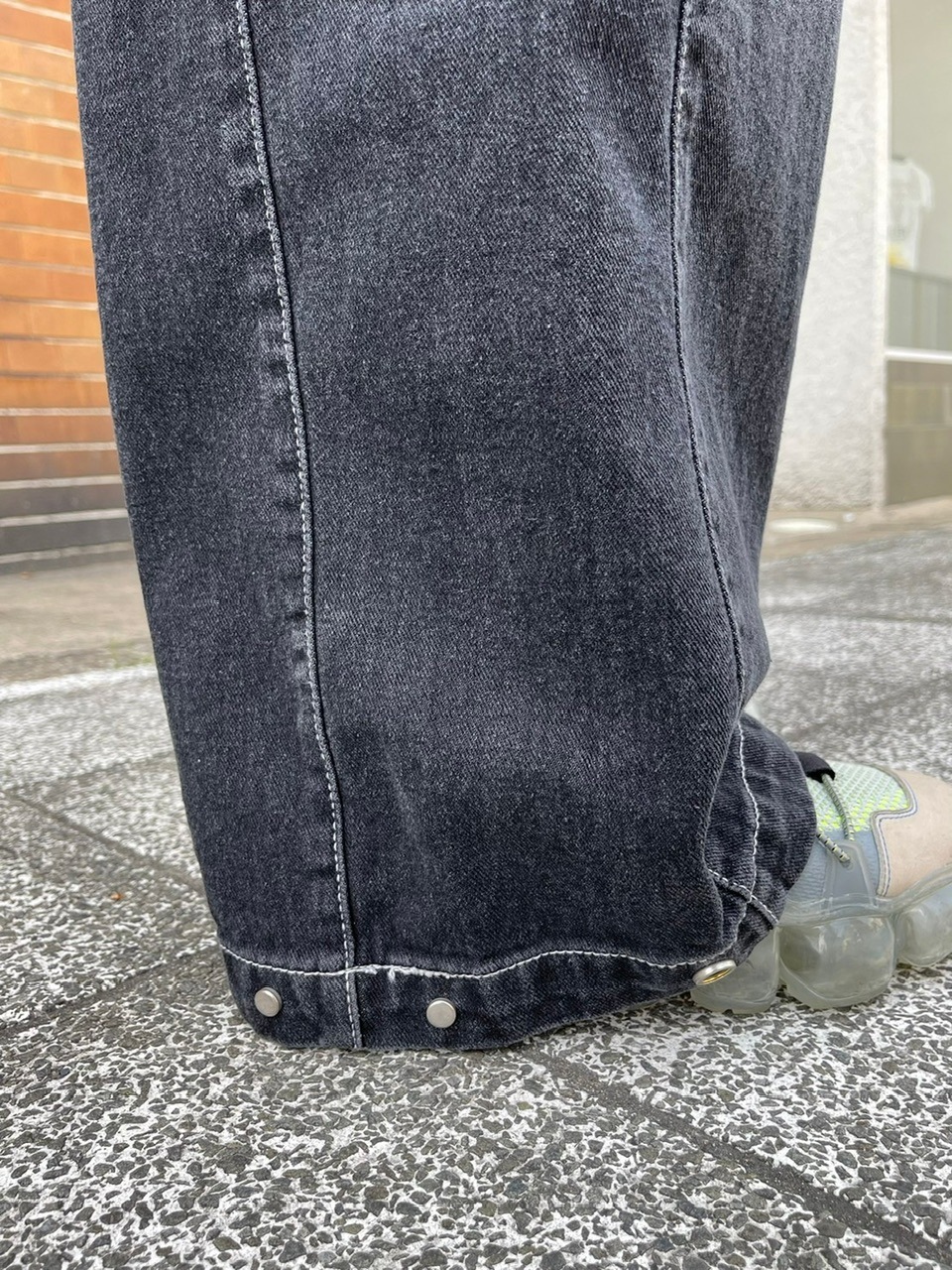 受注制【Chikashitsu +】snap button stitch denim pants