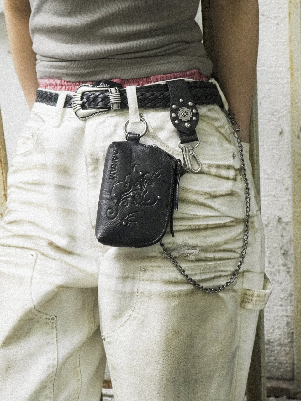 AAKAM】Studded Chain Wallet | OUR BRAND,AAKAM | PRESSING WEB