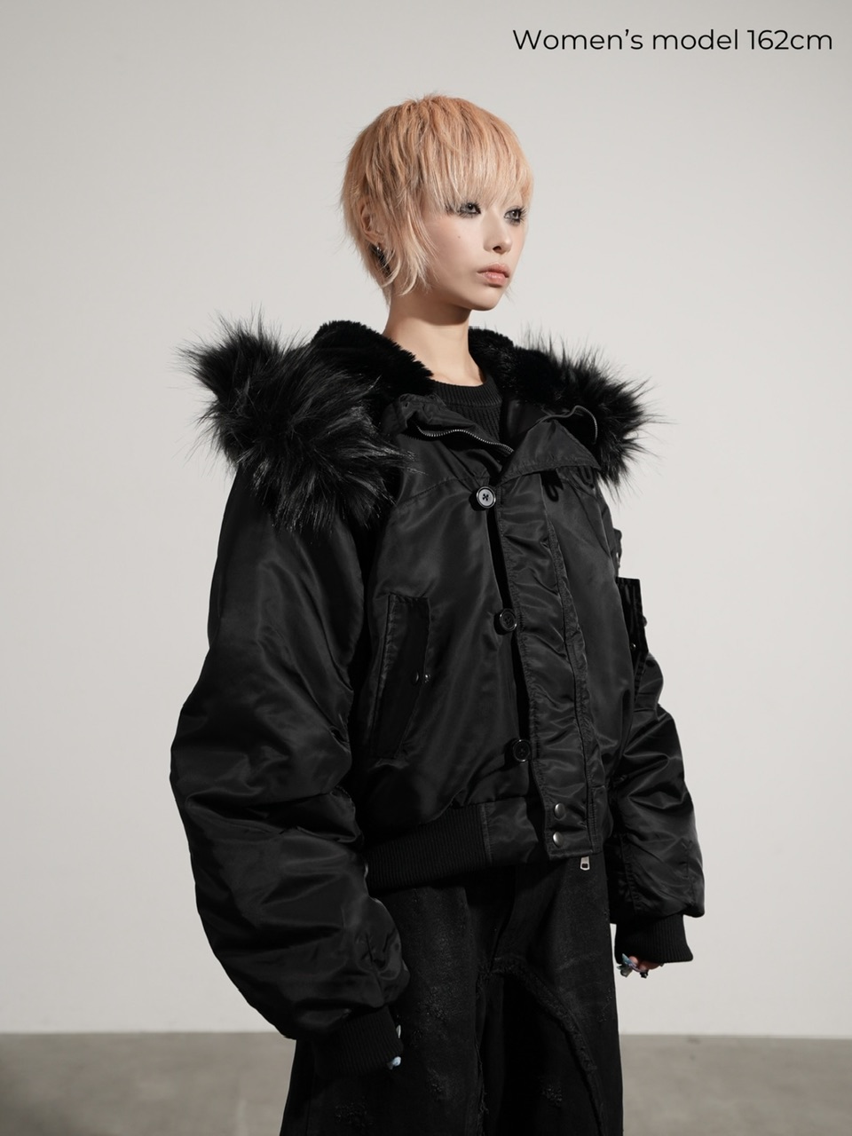CHIKASHITSU PLUS HIGH】N-2B cropped hood blouson (nylon) | OUR