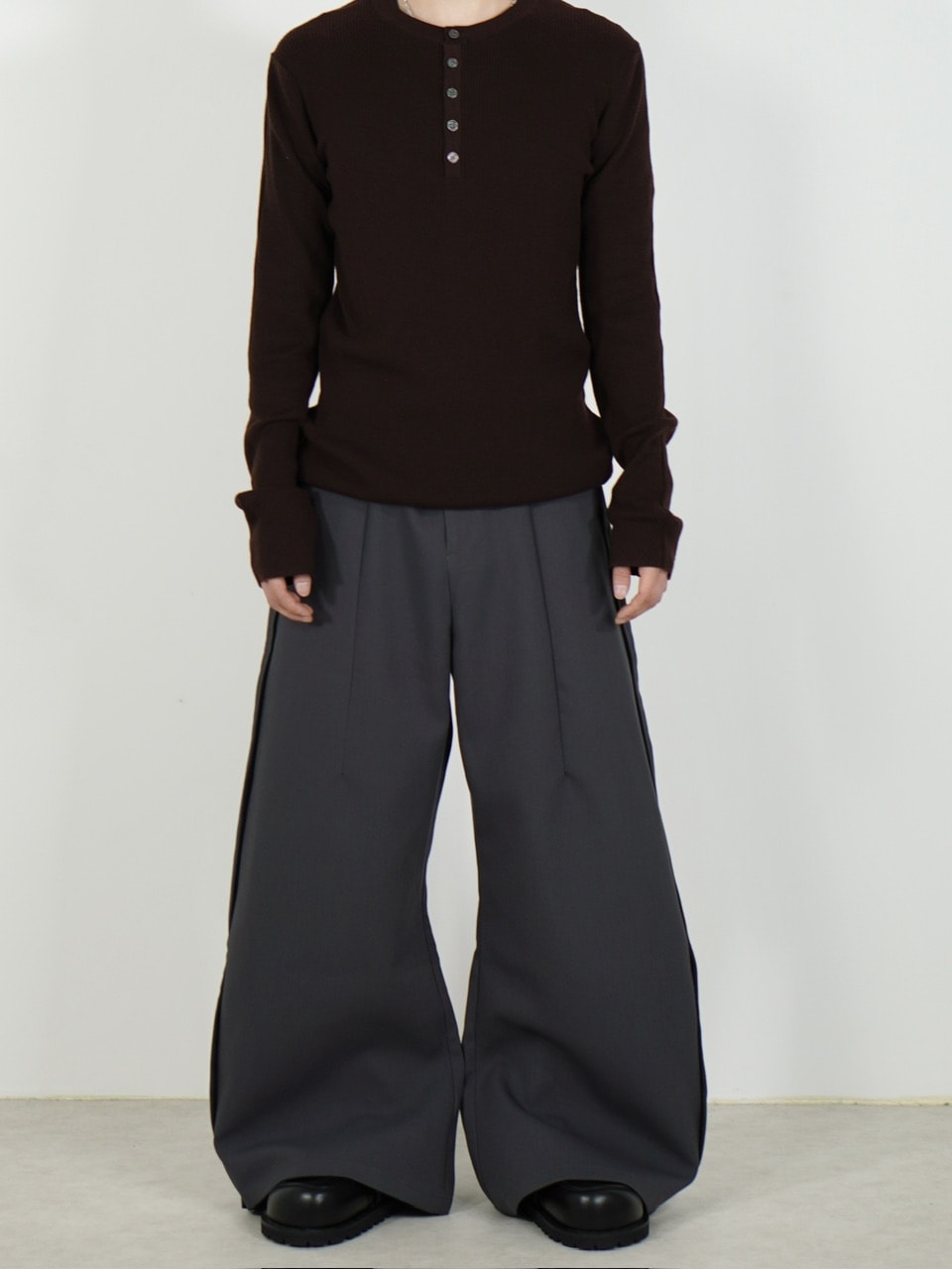 SEE SEE WOOL WIDE SLACKS seesee ネイビー M 【公式通販】
