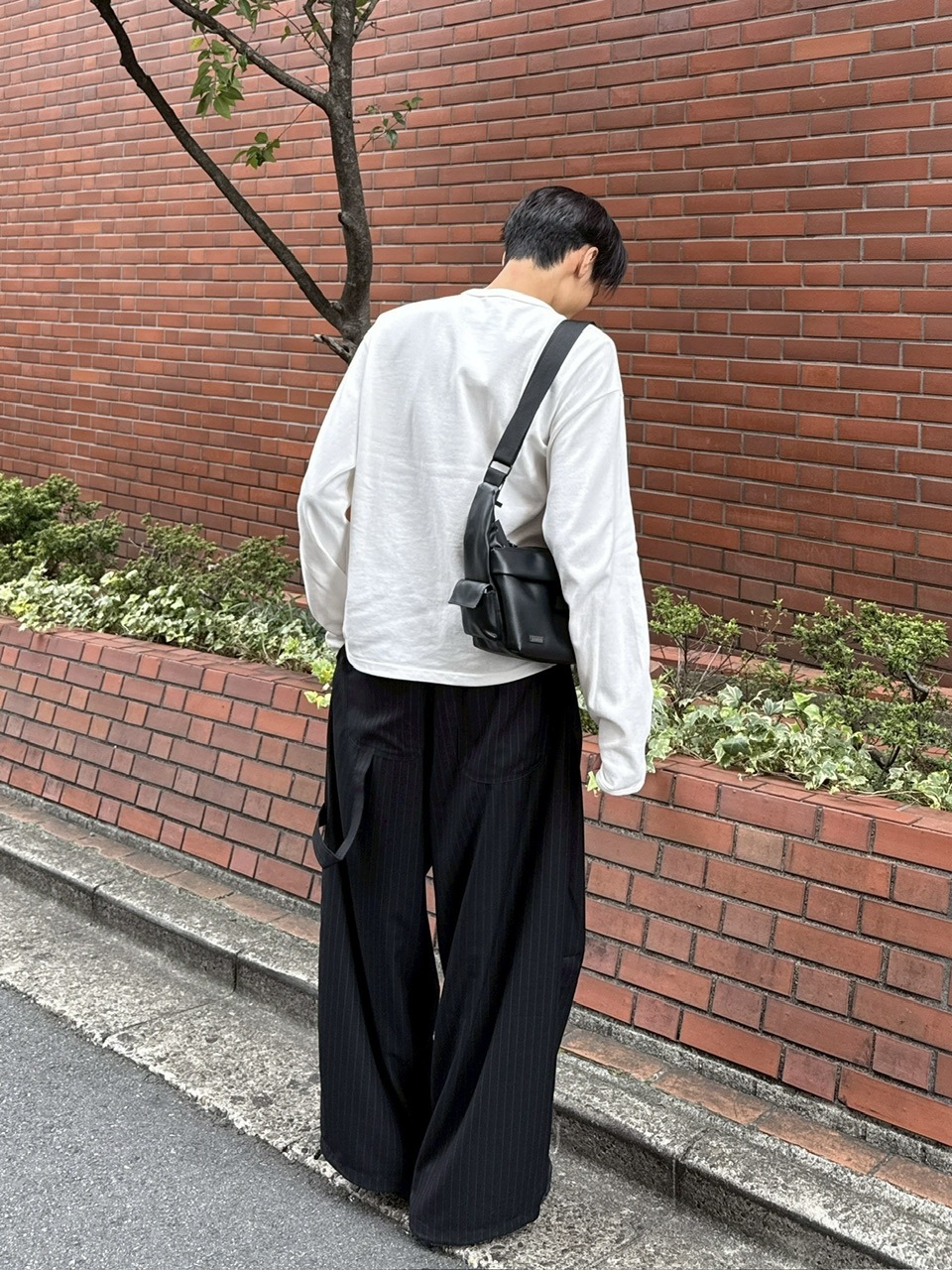 受注制【Chikashitsu +】draw cord stripe wide slacks / 【チカシツプラス】ドローコードストライプワイドスラックス (2color)