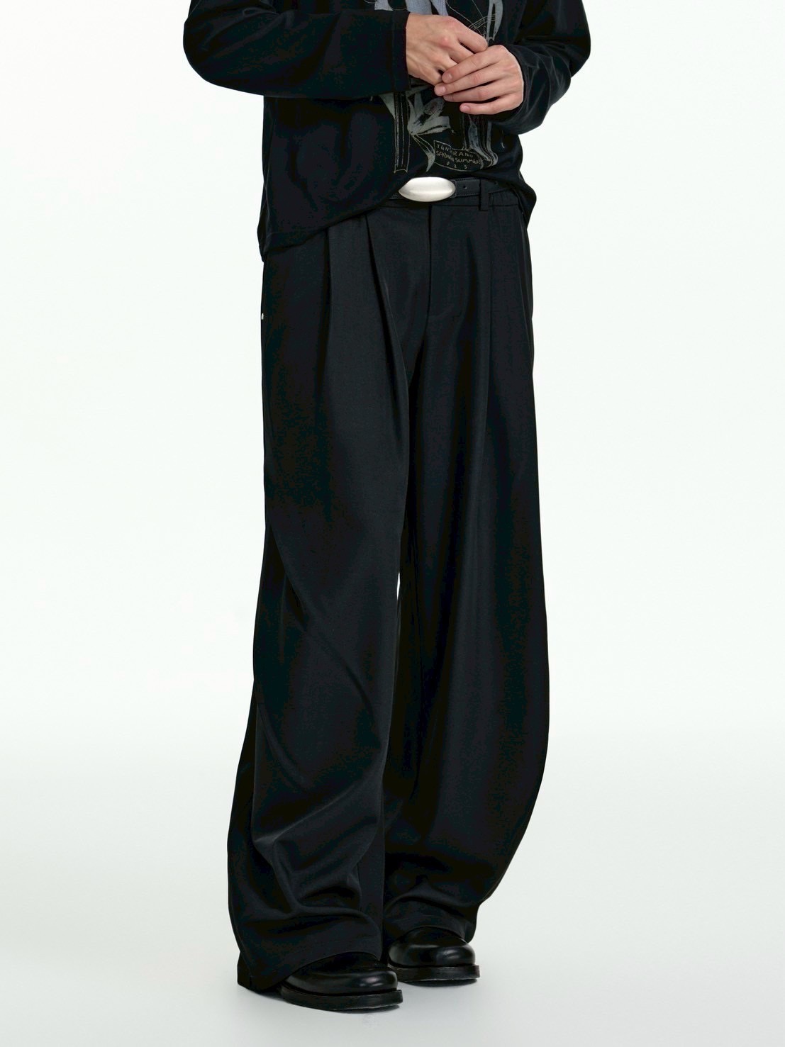 【TGNS】Pleated Drape Trousers / 【ツーガンズ】プリーツドレープシンプルスラックス
