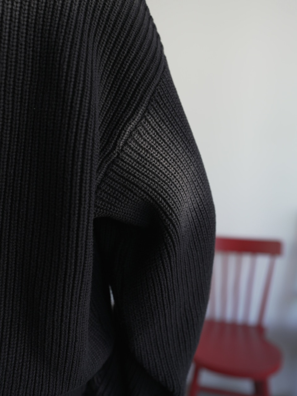 CHIKASHITSU PLUS HIGH】Cropped spray dyeing knit | OUR BRAND