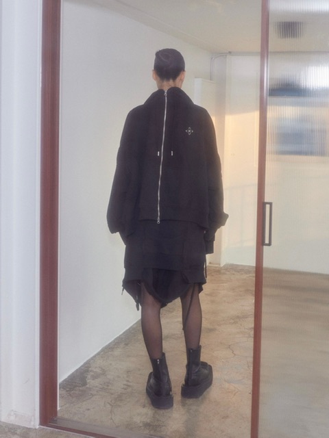 SURGERY BACK FORTH SWEAT JACKET