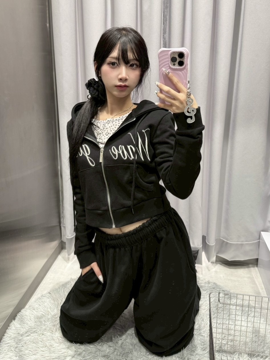 受注制【nmtc +】embroidery short zip up hoodie (3color)