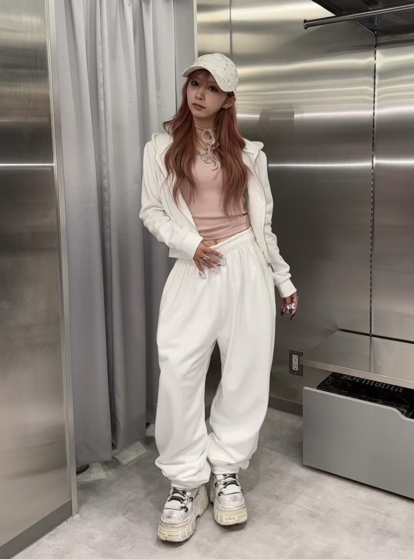 受注制【nmtc +】embroidery short zip up hoodie (3color)