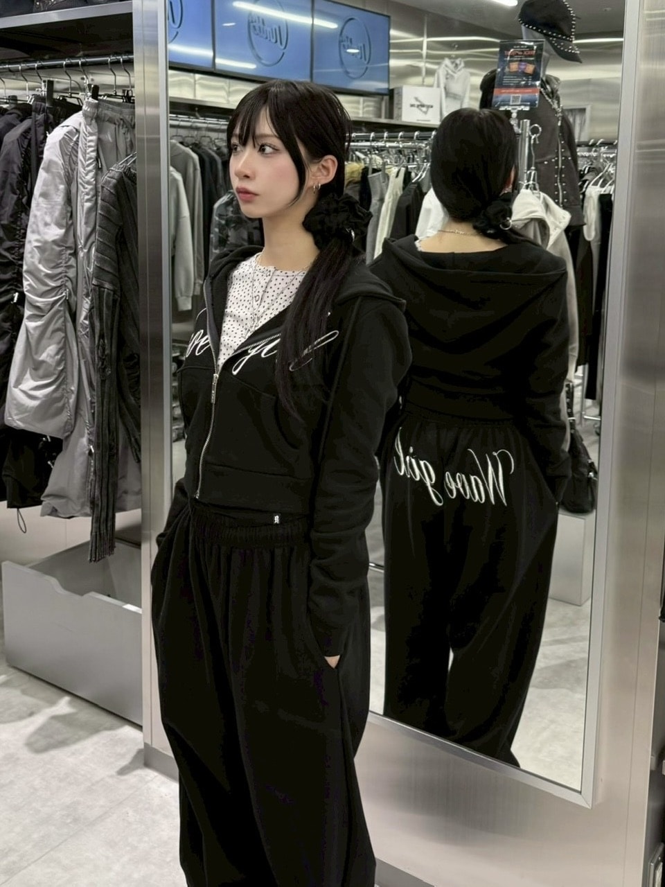 受注制【nmtc +】embroidery short zip up hoodie (3color)