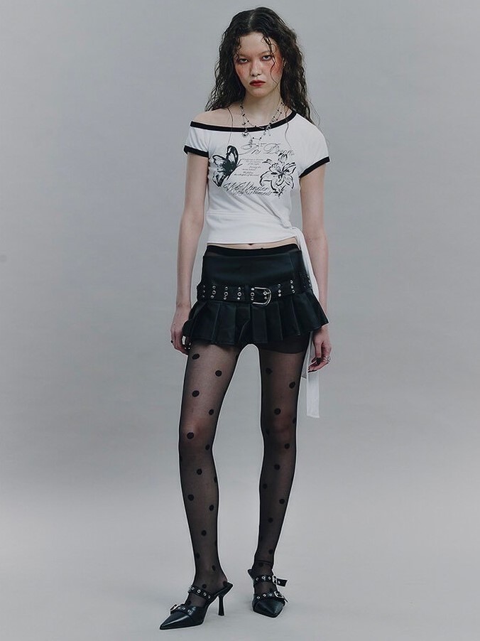 TURNTIDE*日本未入荷 サテン/メタルデザイン/ショルダーパッド T NOT KNOWING】Tied One Off Shoulder Ringer Top / 【ノットノー