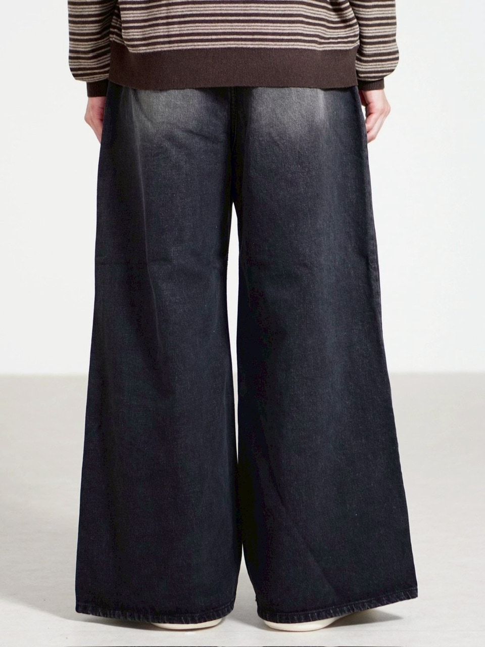 受注制【Chikashitsu +】buggy denim pants / 【チカシツプラス】バギーデニムパンツ