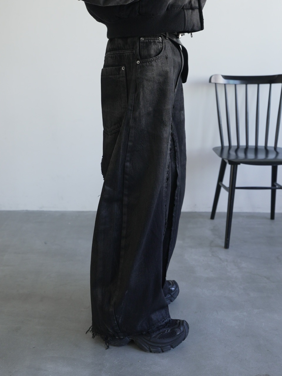 CHIKASHITSU PLUS HIGH】Washed coating denim pants | OUR BRAND