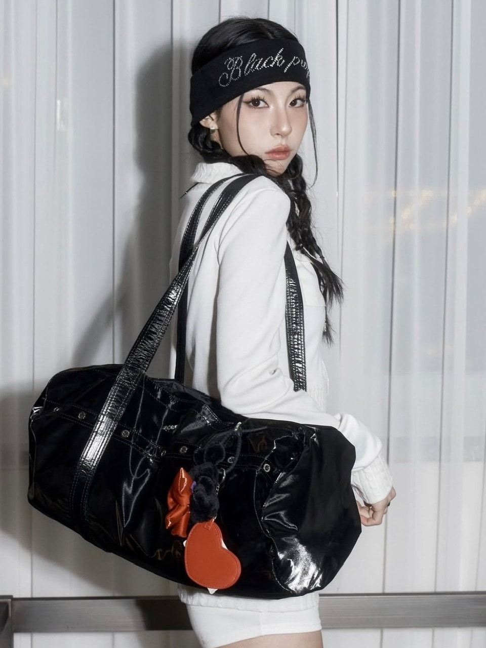 【BLACK PURPLE】NIKI Glossy Duffel Bag BLACK PURPLE】NIKI Glossy the Duffel Bag (2color) | OUR