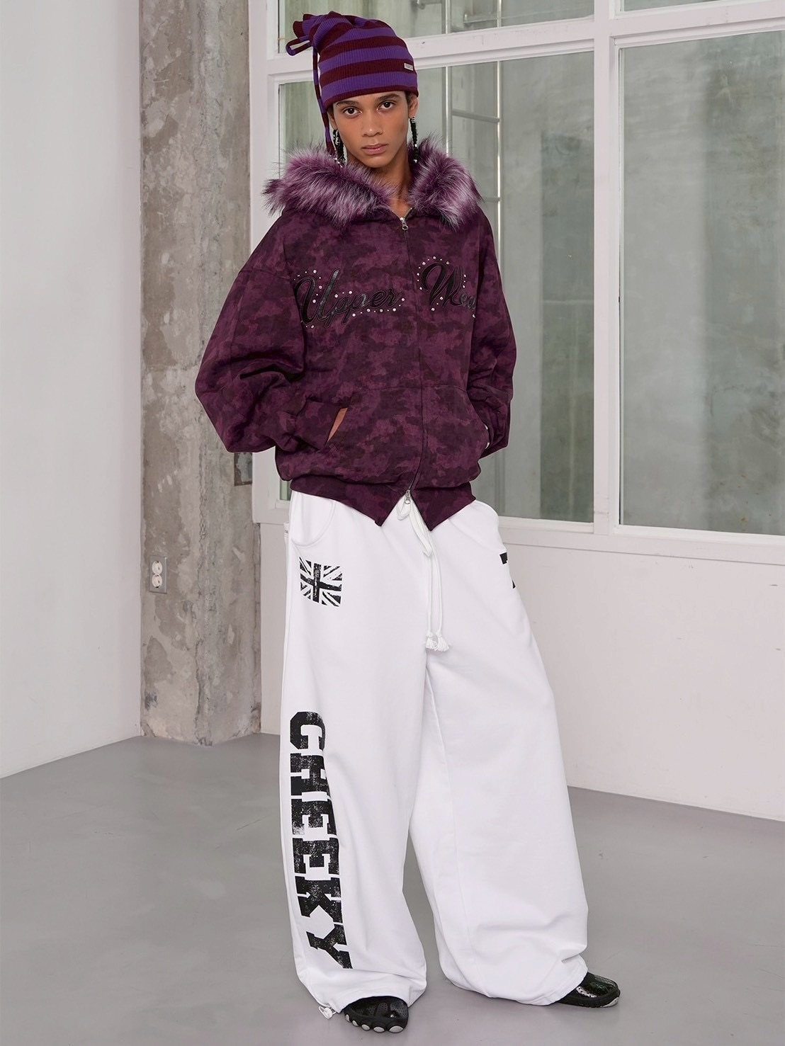 【ESC STUDIO】Lucky Cheeky sweat pants