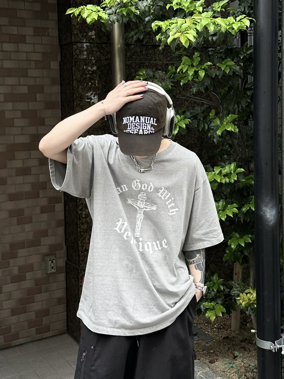 大阪店WEB限定【Chikashitsu +】box fit jesus t-shirt (2color) | OUR