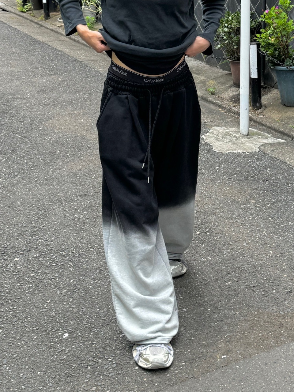 日本最大のブランド 受注制【Chikashitsu +】gradation drawstring sweat pants その他