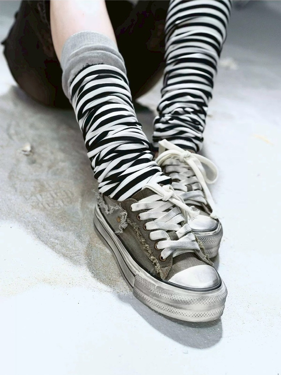 【Cest Nous】Distressed Canvas Sneakers / 【セヌー】ダーティーデニムキャンバス厚底スニーカー