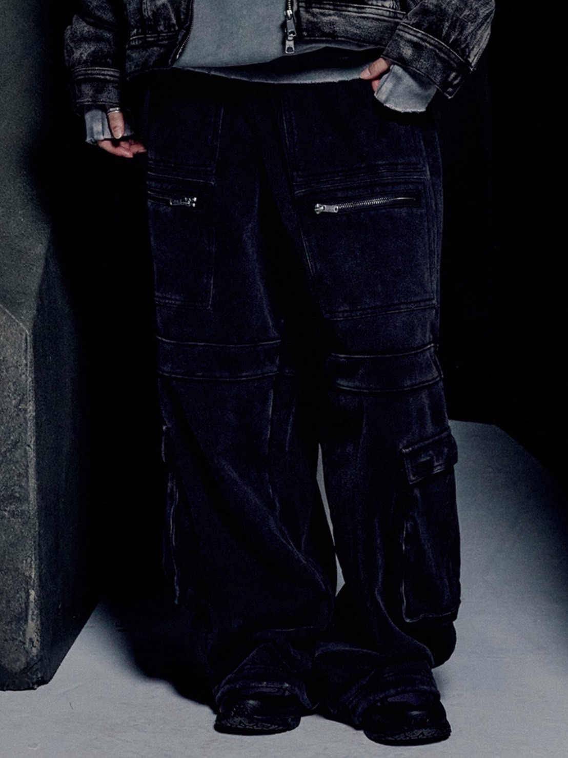 【NOMANUAL】MULTI CARGO SWEATPANTS