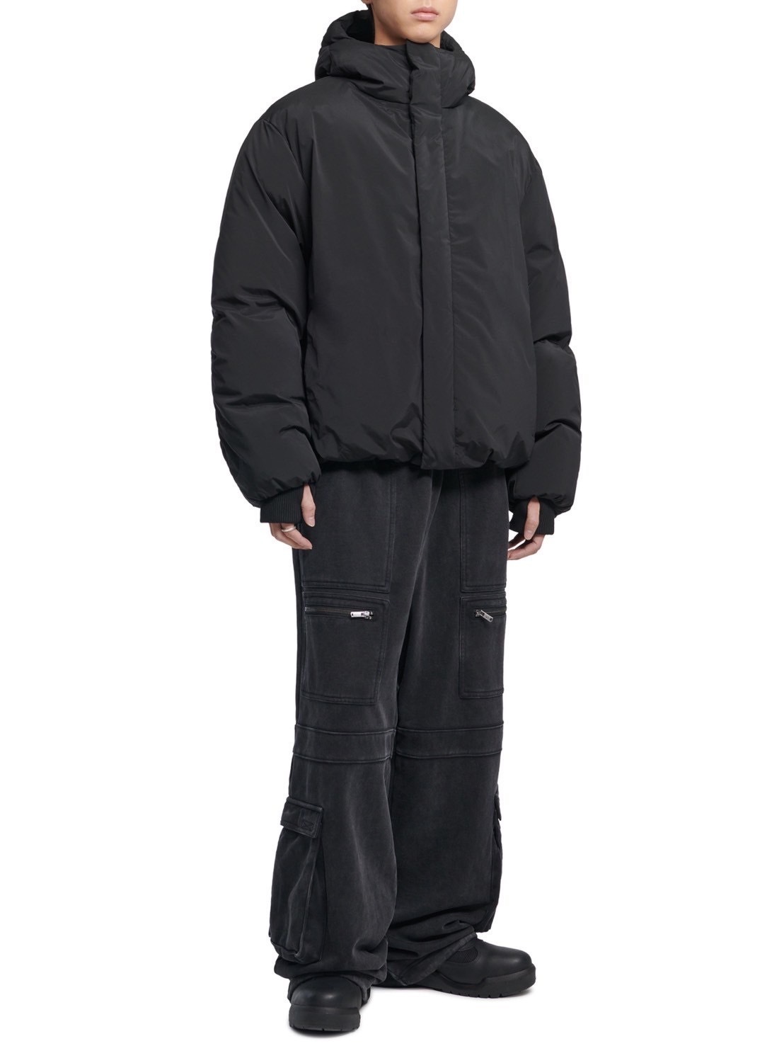 【NOMANUAL】MULTI CARGO SWEATPANTS