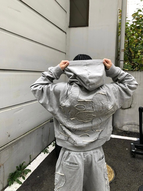 【SURGERY】クローバー ロゴ パッチ スウェット パーカー★人気 3/9再入荷【SURGERY】clover logo patchs sweat hoodie | OUR