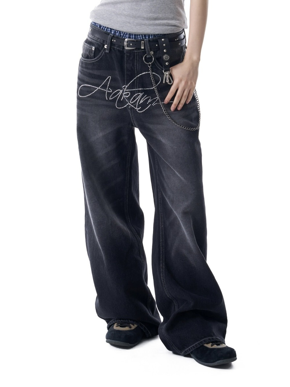 【AAKAM】Rhinestone Washed Denim Pants