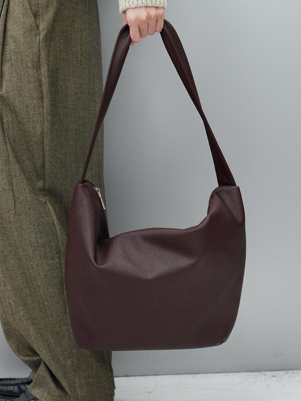 東京店WEB限定【Chikashitsu +】eco leather cross bag (2color) | OUR