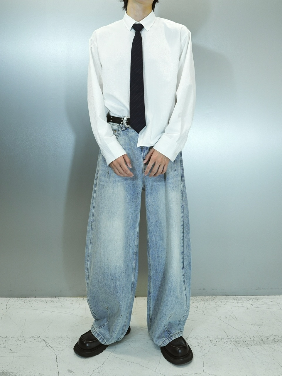 CS】CROPPED STRIPE BUTTON UP SHIRT (WHITE) | OUR BRAND,Chikashitsu