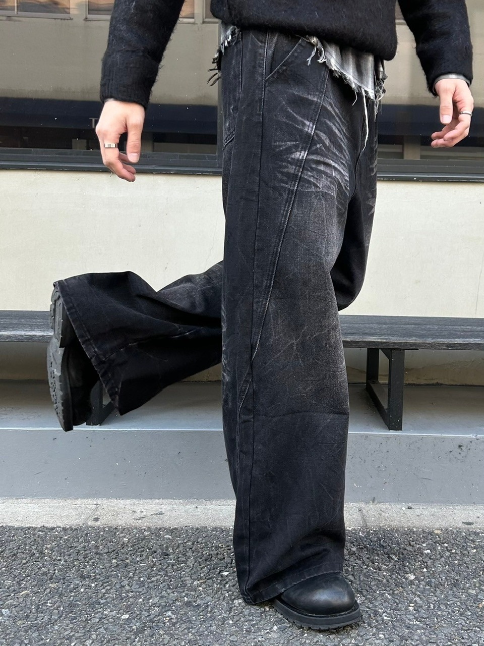 受注制【Chikashitsu +】curve stitch wide denim pants
