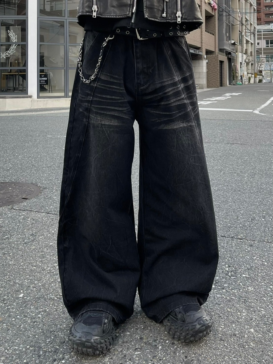 受注制【Chikashitsu +】curve stitch wide denim pants