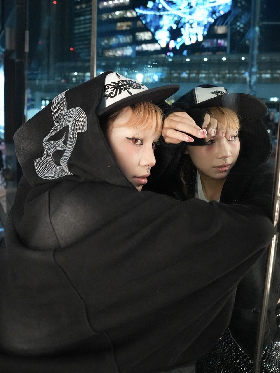 専用★SALE★JIMMY CHOO ユニセックス ブラック パーカー JIMMY CHOO CHOO HOODIEブラックXシルバー (Jimmy Choo/パーカー