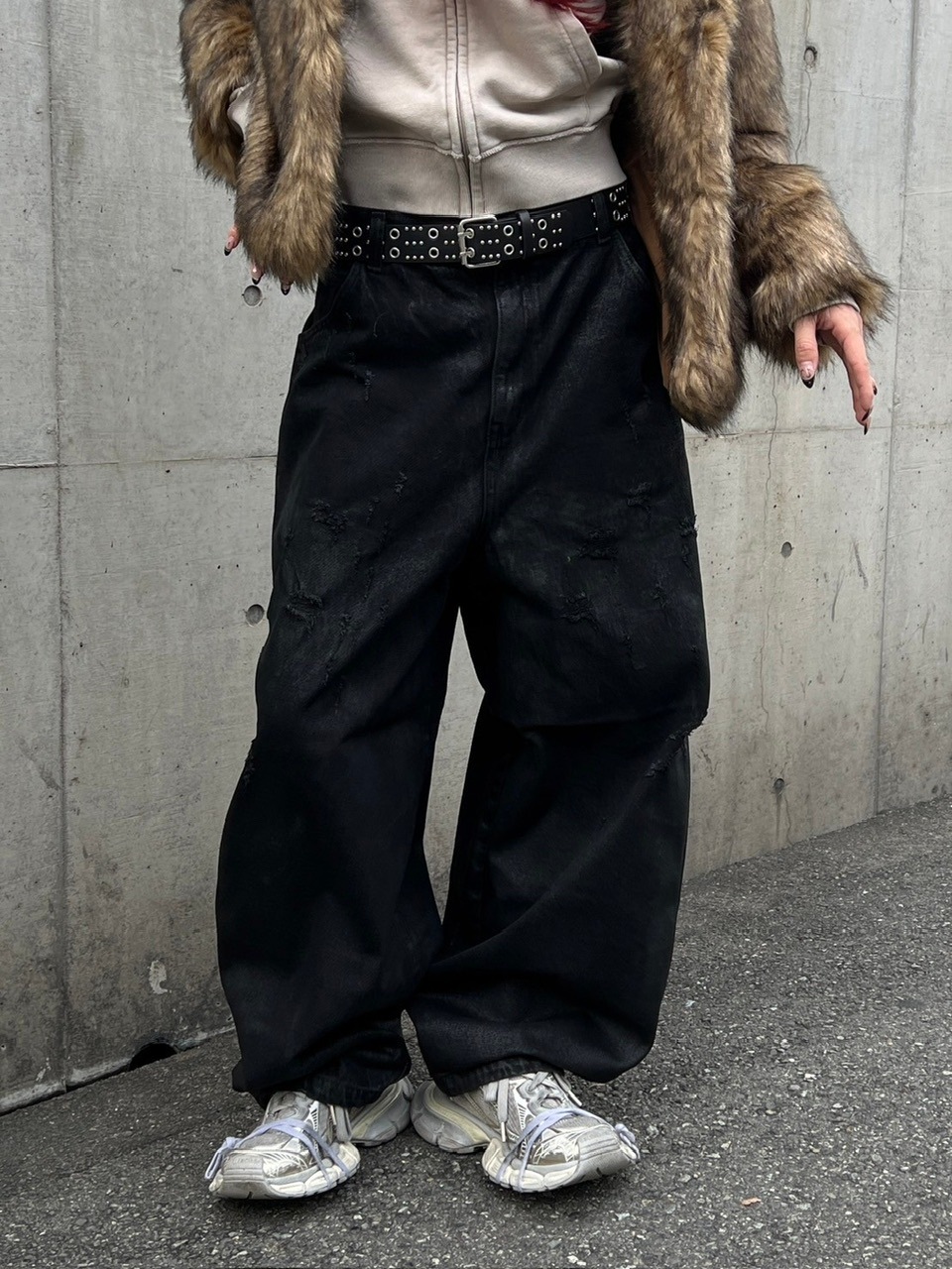 日本未入荷 CHUU★ダメージ ワイドブラックデニムパンツ 受注制【Chikashitsu +】coating damage wide denim pants