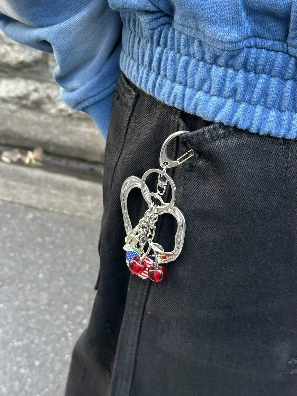 Chikashitsu +】original big heart charm key strap | OUR BRAND