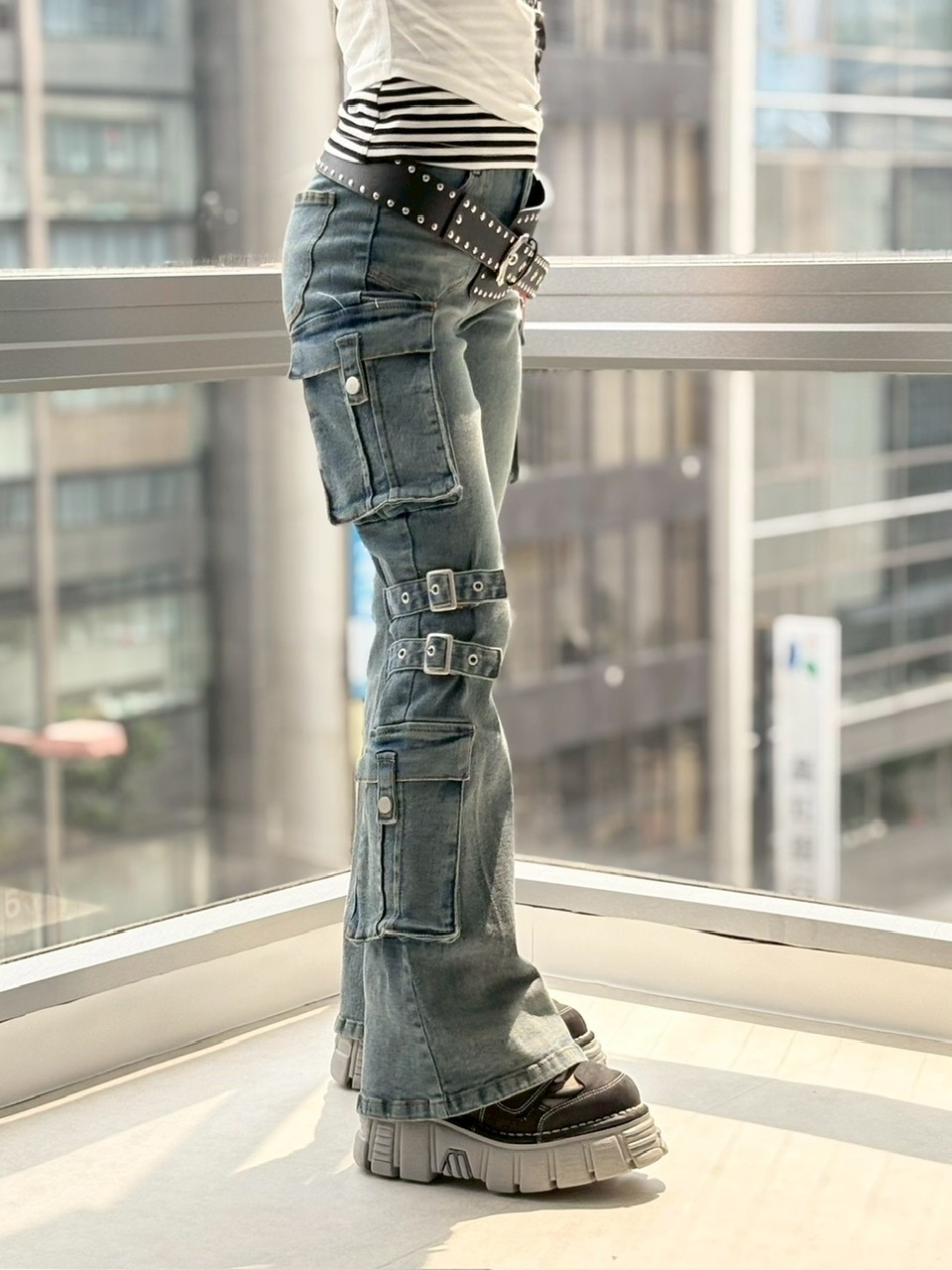 【NMTXU】flare cargo denim pants / 【エヌエムティーエックスユー】ウォッシュドフレアカーゴデニムパンツ