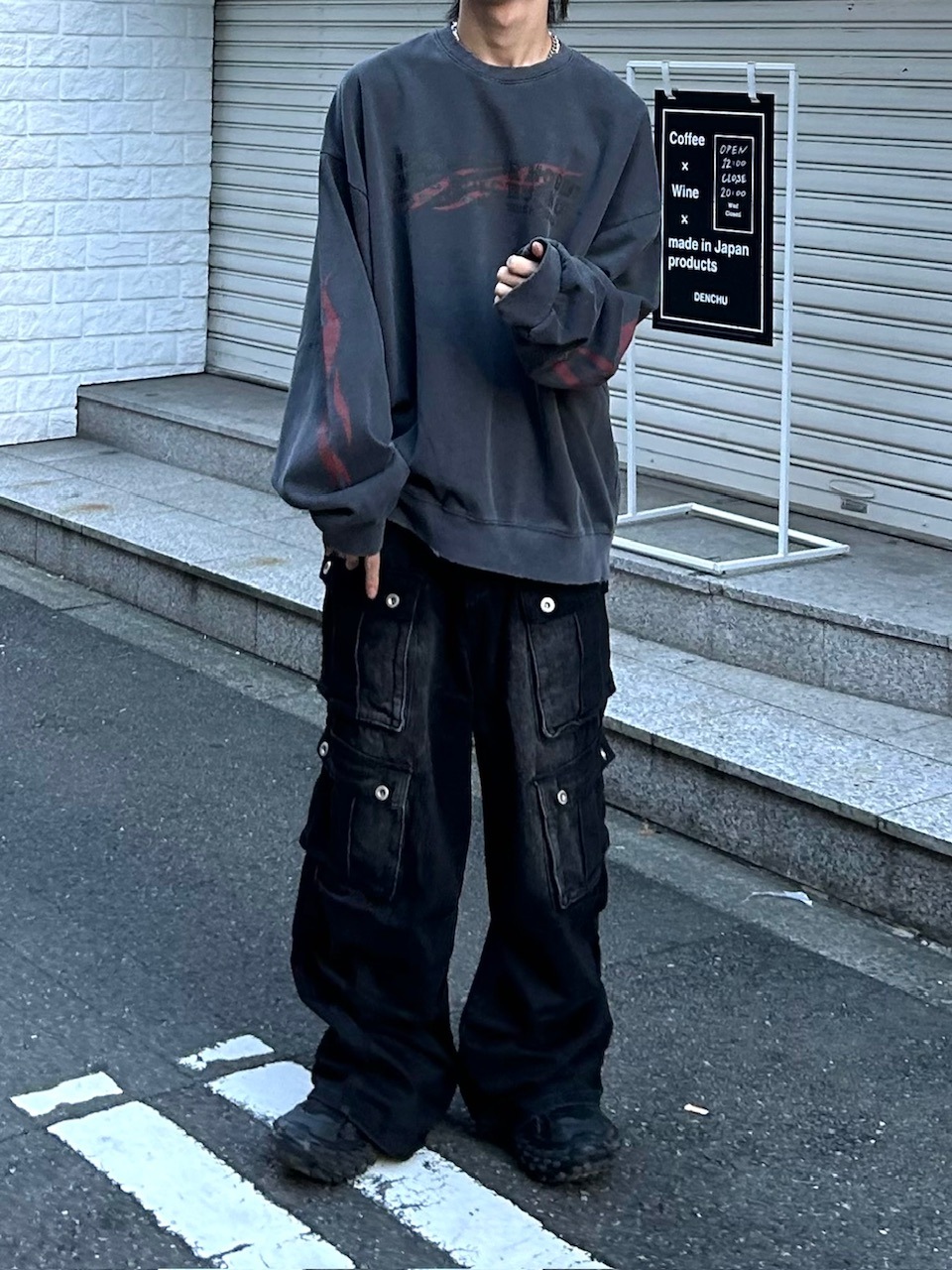 大阪店WEB限定受注制【Chikashitsu +】multi pocket cargo denim pants