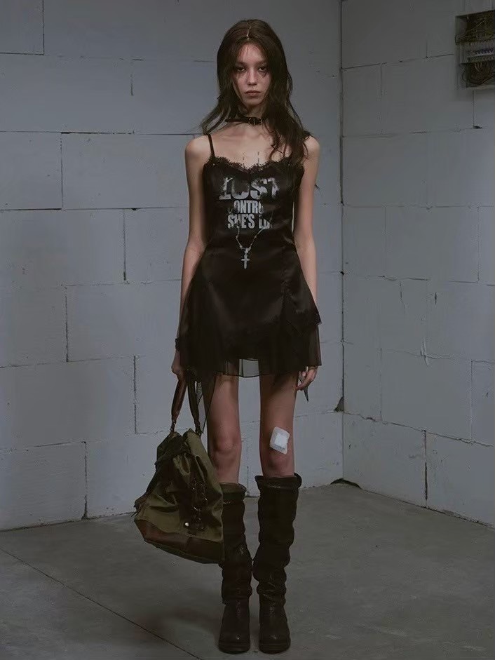 ワンピース S lace up camisole dress THEREDTHREAD / ザレッドスレッド】S lace up camisole dress