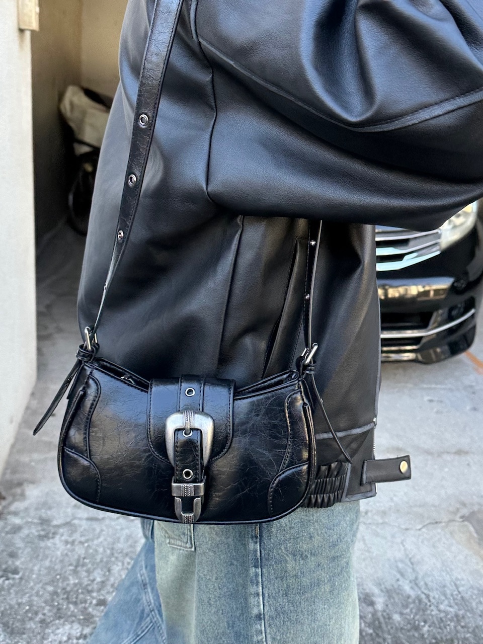 大阪店WEB限定受注制【Chikashitsu +】belt buckle shoulder bag