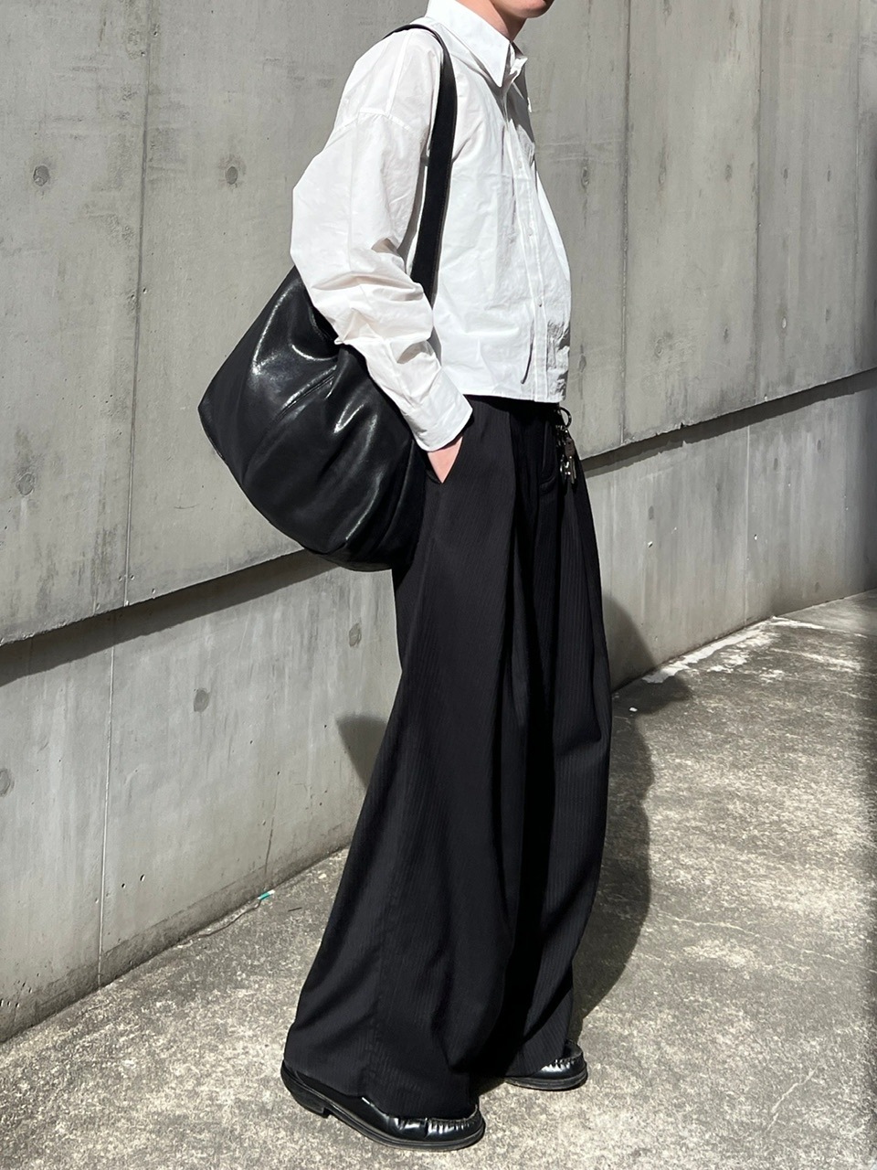東京店WEB限定受注制【Chikashitsu +】Loose fit cropped shirt