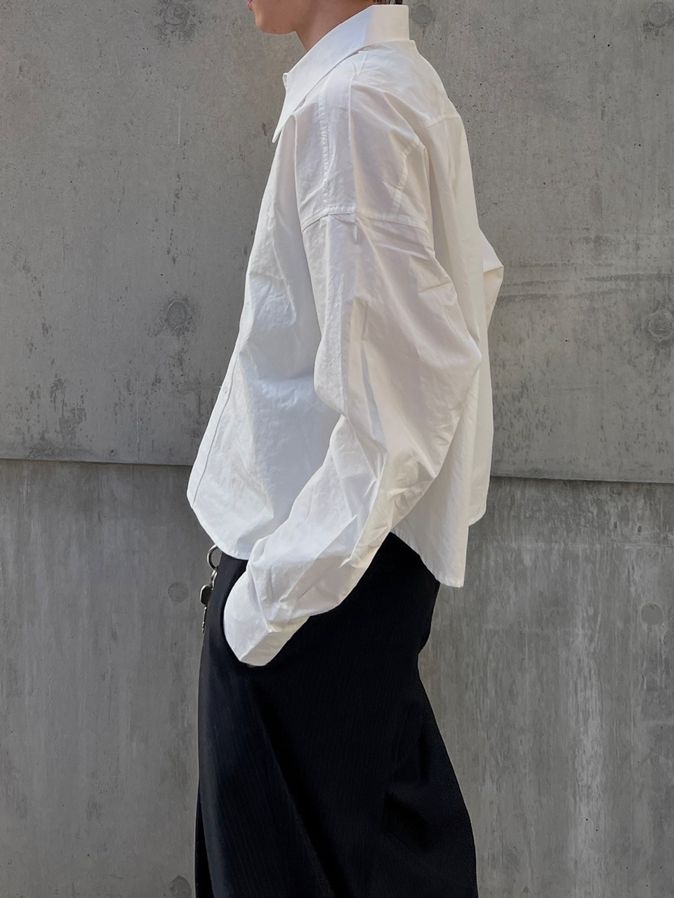 東京店WEB限定受注制【Chikashitsu +】Loose fit cropped shirt