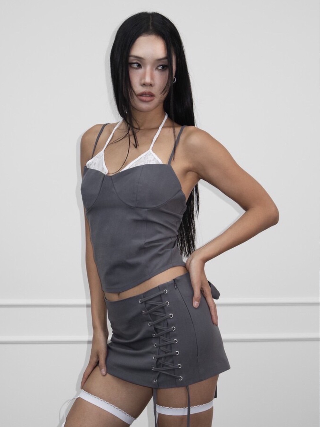 【KAIYA】eyelet strapline skirt