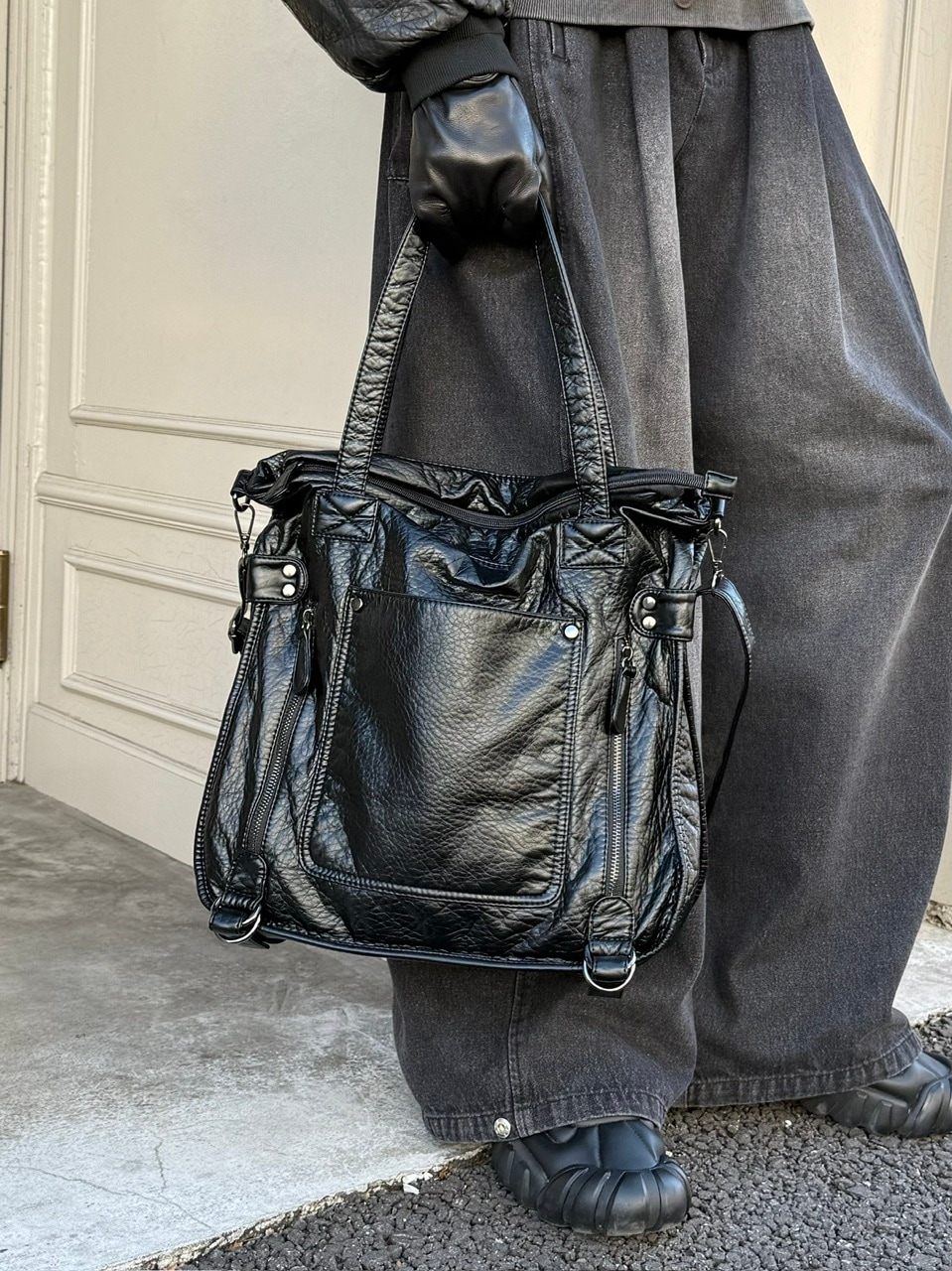 受注制【Chikashitsu +】antique like eco leather tote bag