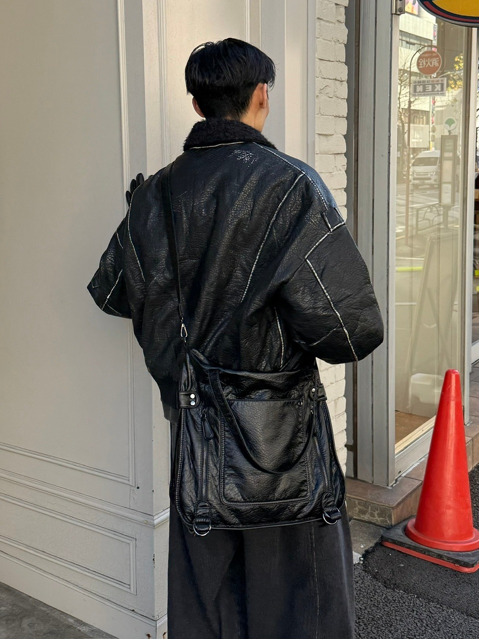 受注制【Chikashitsu +】antique like eco leather tote bag