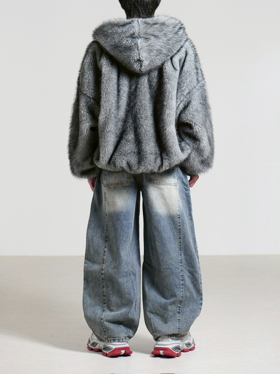 受注制【Chikashitsu +】oversized hooded fur blouson